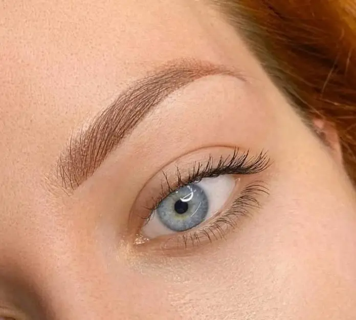 Obrve posle microblading tretmana